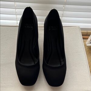 Donald Pliner Corin Patent Heel Black Pumps. Size 8 M. Pre-Owned.